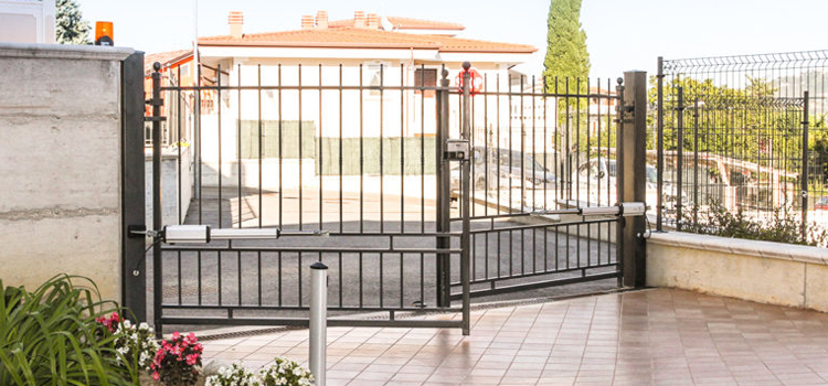 best swing gate repair in Torrance